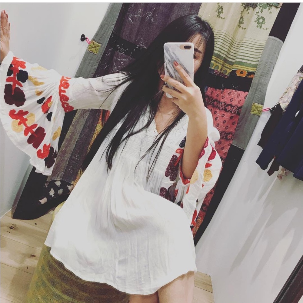 FREE PEOPLE V neck WHITE FLORAL bohemian DRESS